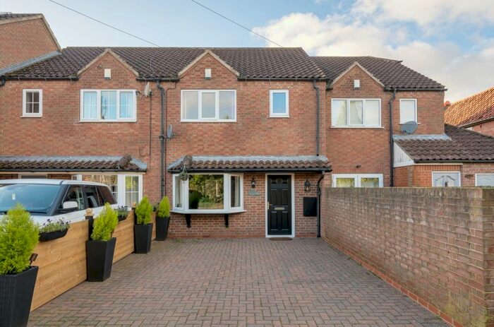 3 Bedroom Terraced House For Sale In Maltkiln Road, Fenton, Lincoln, LN1