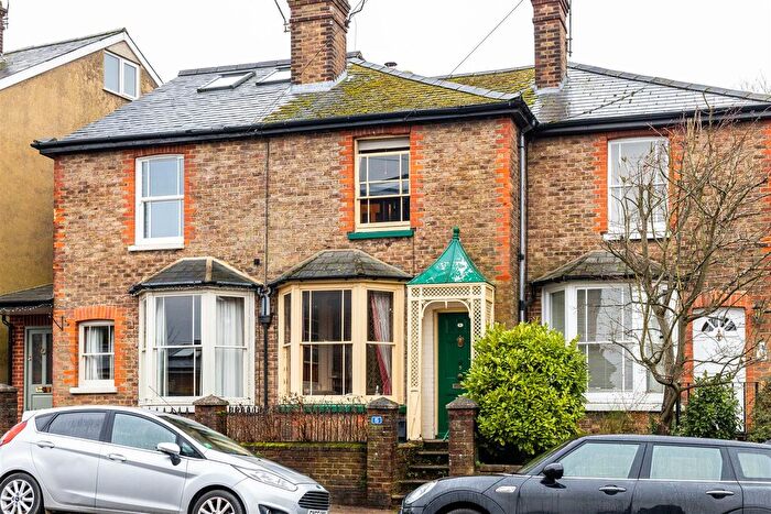 2 Bedroom Terraced House For Sale In Oakhill Road, Reigate, RH2