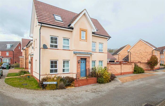 4 Bedroom Semi-Detached House To Rent In Aquila Gardens, Fairfields, Milton Keynes, MK11