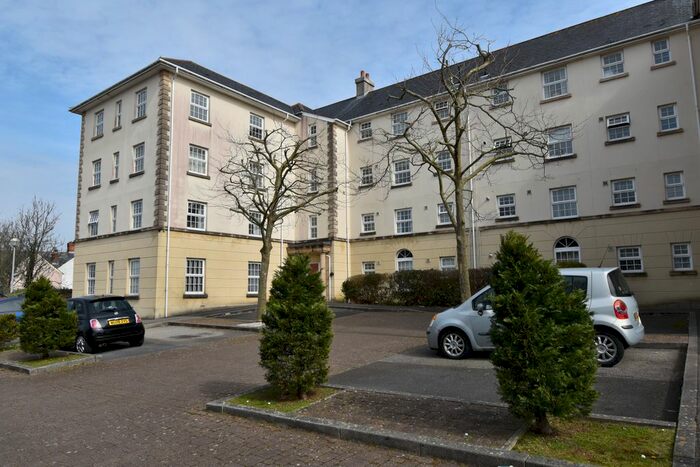 2 Bedroom Flat To Rent In Emily Gardens, Plymouth, Devon, PL4