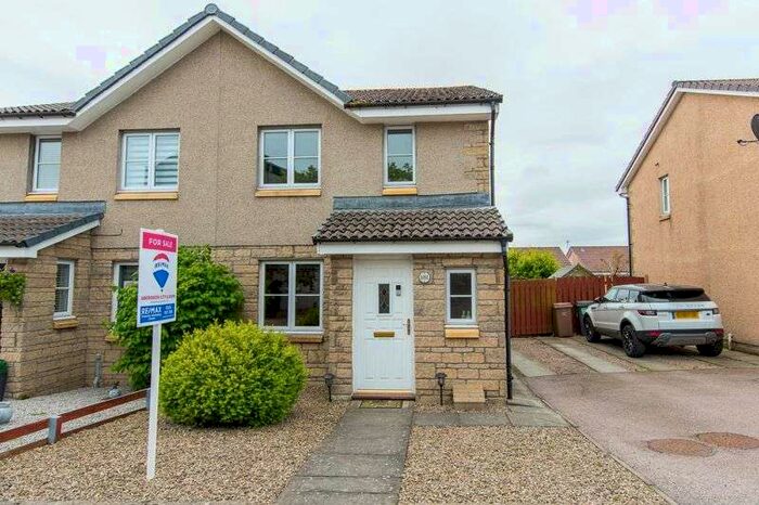 3 Bedroom Property For Sale In Eday Road, Aberdeen, AB15