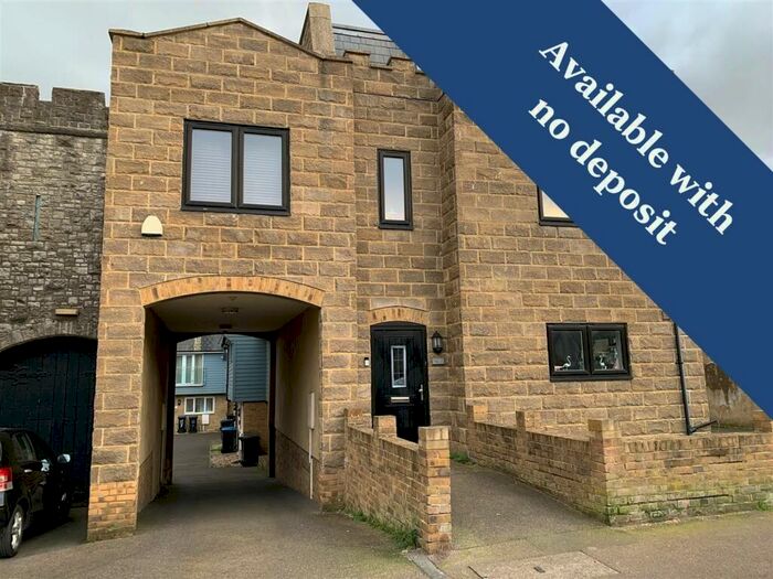 3 Bedroom Town House To Rent In Willsons Road, Ramsgate, CT11