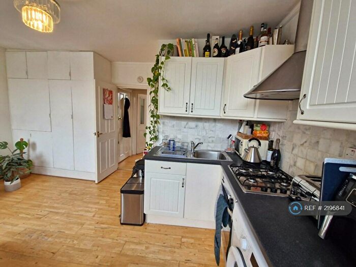 1 Bedroom Flat To Rent In Fortess Road, London, NW5