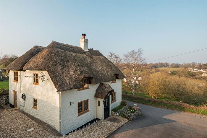 4 Bedroom Detached House For Sale In Smallridge, Axminster, Devon, EX13