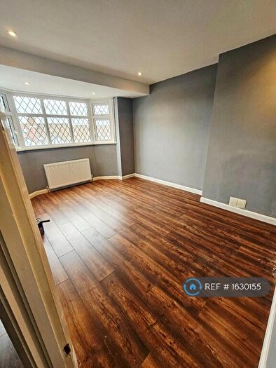 3 Bedroom Terraced House To Rent In Dunster Avenue, Morden, SM4
