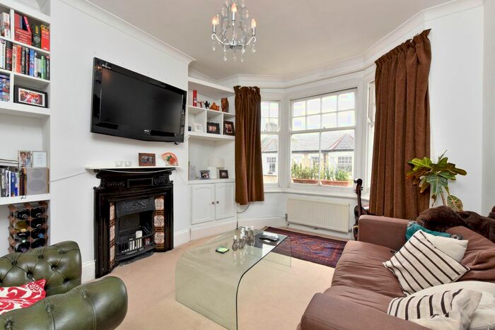 2 Bedroom Flat To Rent In Marcus Street, London, SW18