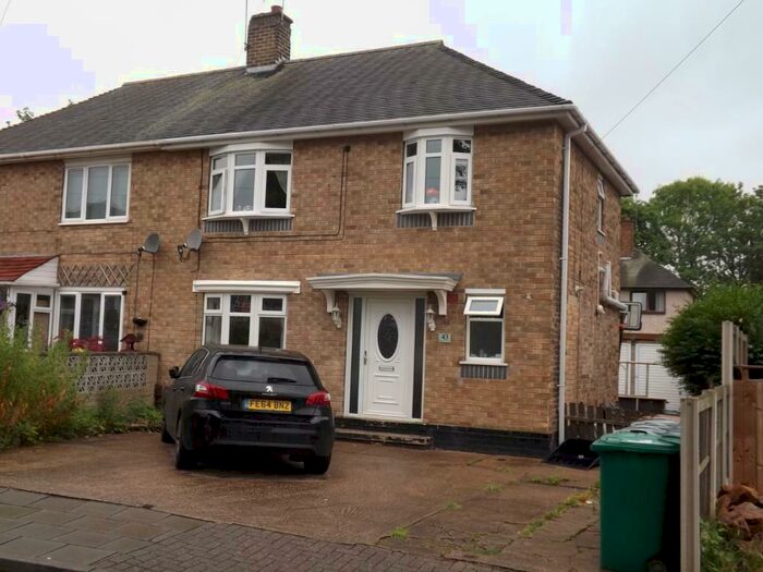 3 Bedroom Semi-Detached House To Rent In Shelley Avenue, Clifton, NG11
