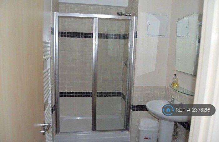 2 Bedroom Flat To Rent In Churchill Way, Cardiff, CF10