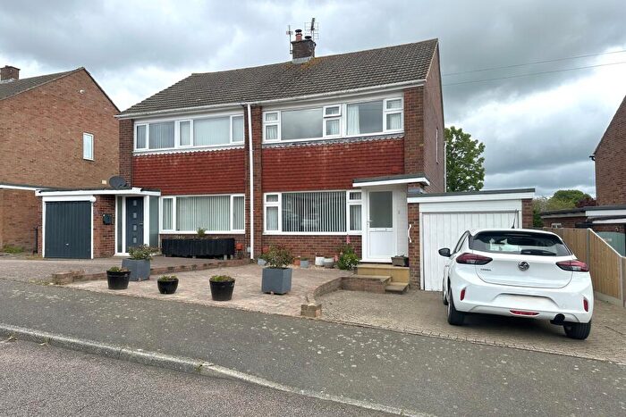 3 Bedroom Semi-Detached House For Sale In Rose Gardens, Eythorne, CT15
