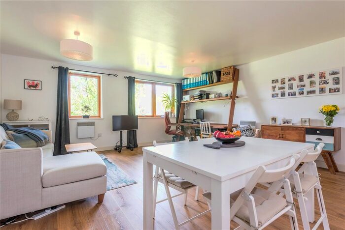 1 Bedroom Flat To Rent In Roundwood Court, Meath Crescent, Bethnal Green, London, E2