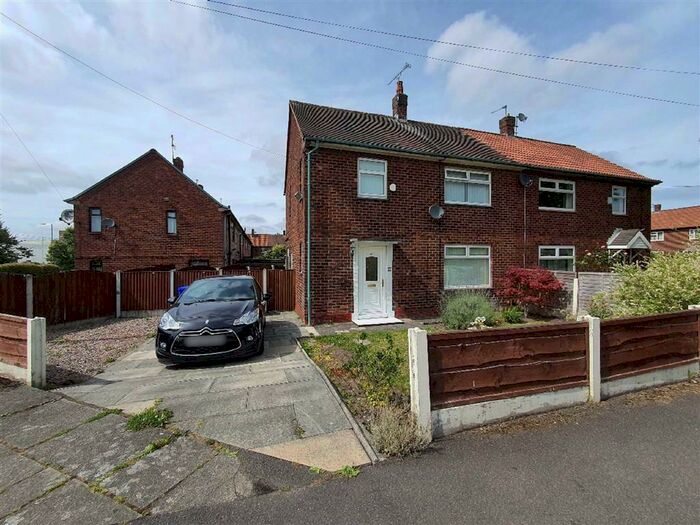 3 Bedroom Semi-Detached House To Rent In Roundthorn Road, Wythenshawe, M23