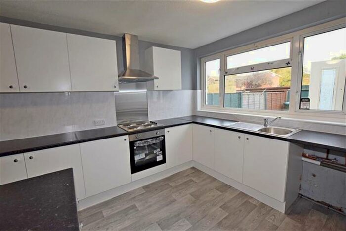 4 Bedroom Terraced House To Rent In Oak Close, Bognor Regis, PO22