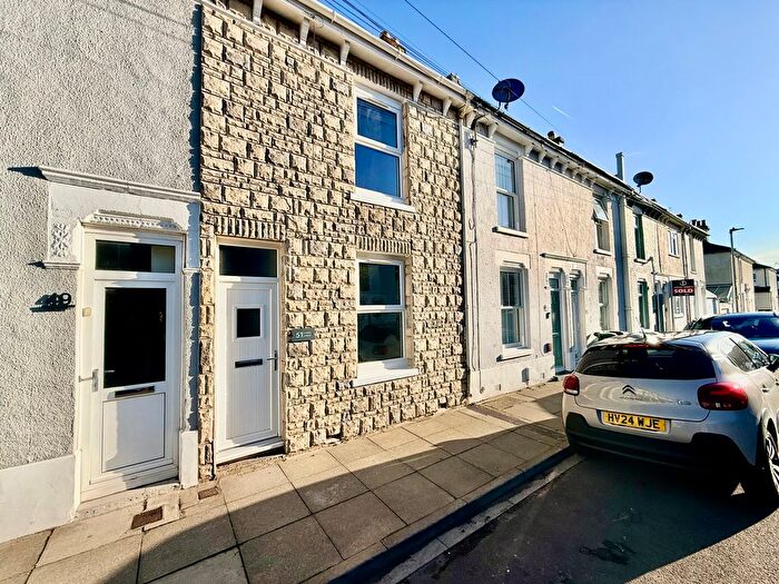 2 Bedroom Property To Rent In Owen Street, Southsea, PO4