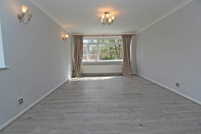 2 Bedroom Flat To Rent In Stanstead Manor, St. James Road, SM1