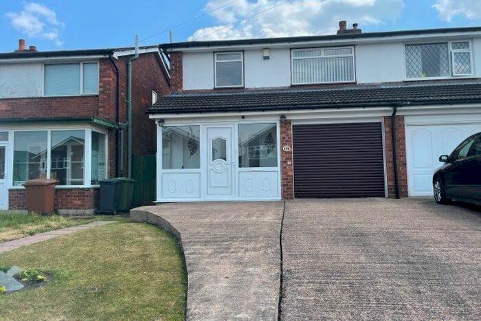 3 Bedroom Semi-Detached House To Rent In Kings Road, Walsall, WS4