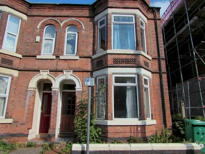 4 Bedroom End Of Terrace House To Rent In Willoughby Avenue, Nottingham, NG7