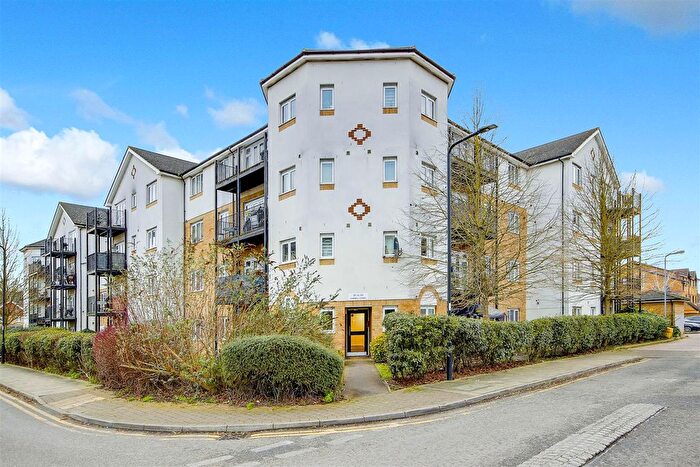 2 Bedroom Flat For Sale In Cornell Court, Enstone Road, Enfield, EN3