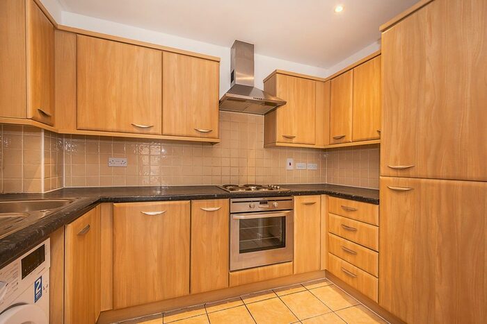 1 Bedroom Flat To Rent In London Road, Kingston Upon Thames, KT2