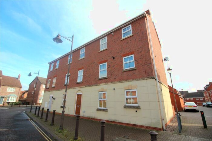 2 Bedroom Apartment To Rent In Dickens Heath Road, Dickens Heath, Solihull, B90