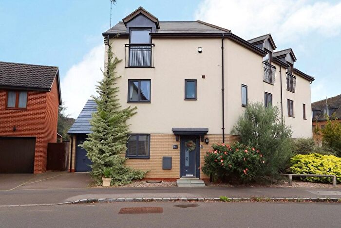 4 Bedroom Semi-Detached House For Sale In Bewdley Grove, Broughton, MK10