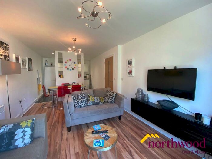 2 Bedroom Flat To Rent In St Johns Walk, City Centre, Birmingham, B5