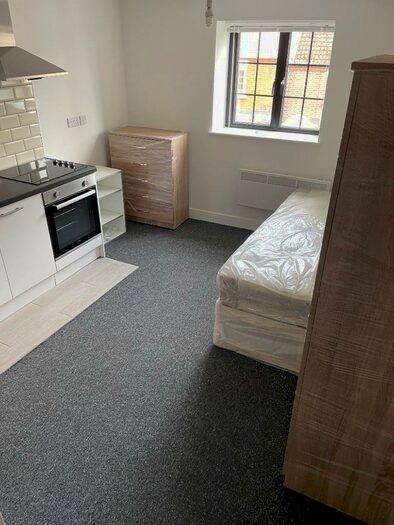 Studio To Rent In [F-] A Rockstone Lane, Southampton, Hampshire, SO14