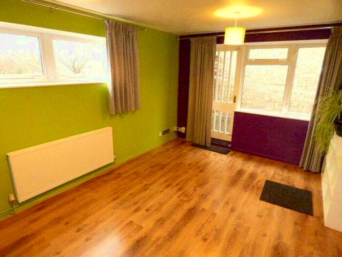1 Bedroom Flat To Rent In Luxembourg Close, Luton, LU3