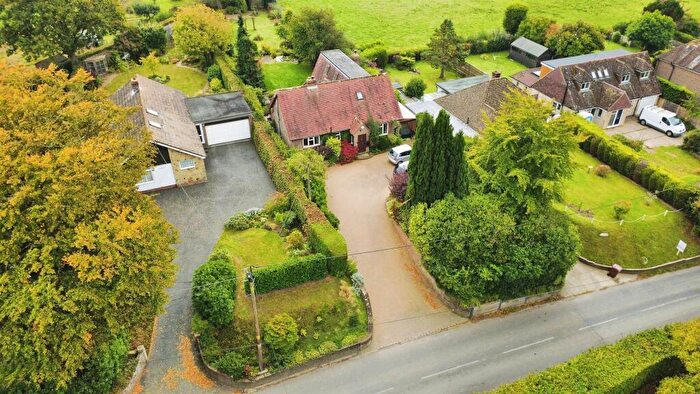3 Bedroom Bungalow For Sale In Carters Corner, Hailsham, BN27