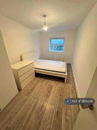 2 Bedroom Flat To Rent In Lewisham Road, London, SE13