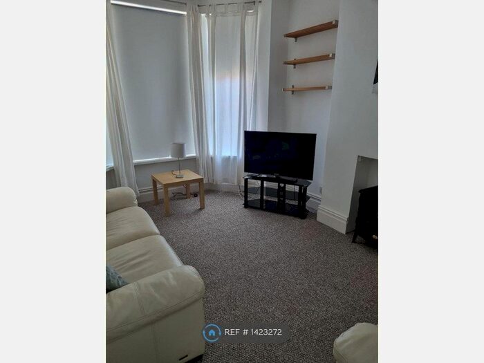 4 Bedroom Terraced House To Rent In Heathfield Rd, Cardiff, CF14