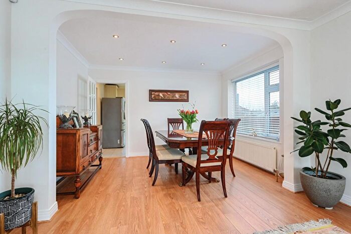 5 Bedroom Detached House For Sale In Shirley Avenue, Hove, BN3