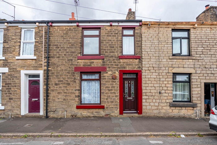 3 Bedroom Terraced House For Sale In Gladstone Street, Glossop, SK13