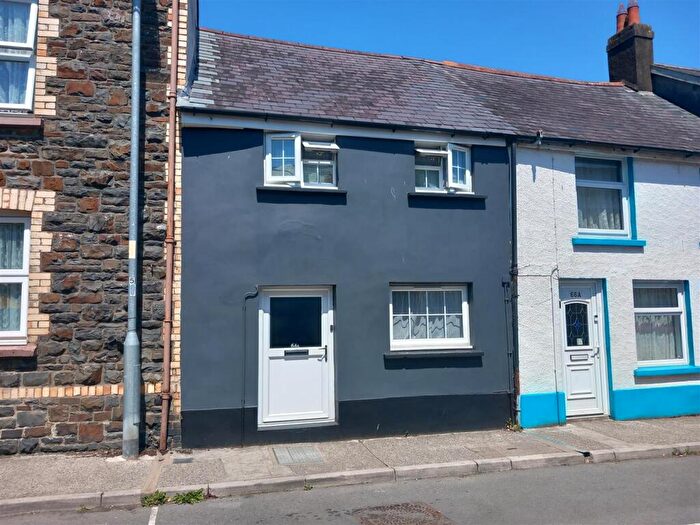 3 Bedroom Terraced House For Sale In Well Street, Torrington, EX38