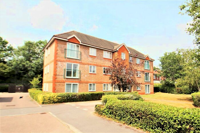 1 Bedroom Flat To Rent In Fenchurch Road, Maidenbower, Crawley, RH10
