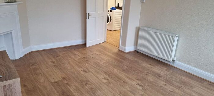 2 Bedroom Flat To Rent In Longview Villas, Collier Row Road, Romford, RM5