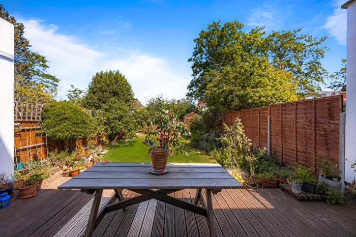4 Bedroom House For Sale In Purley Avenue, Cricklewood, NW2