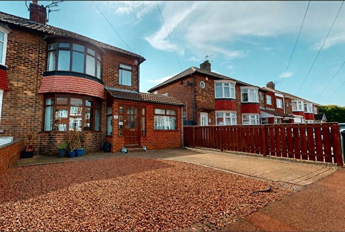 3 Bedroom Semi-Detached House For Sale In Windermere Avenue, Gateshead, Tyne And Wear, NE10