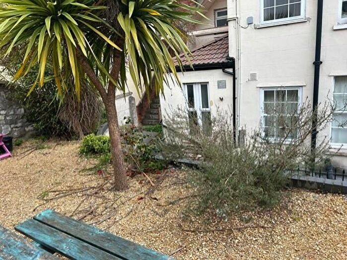 4 Bedroom Flat To Rent In Foxleigh Flats Gloucester Road, Bristol, BS7