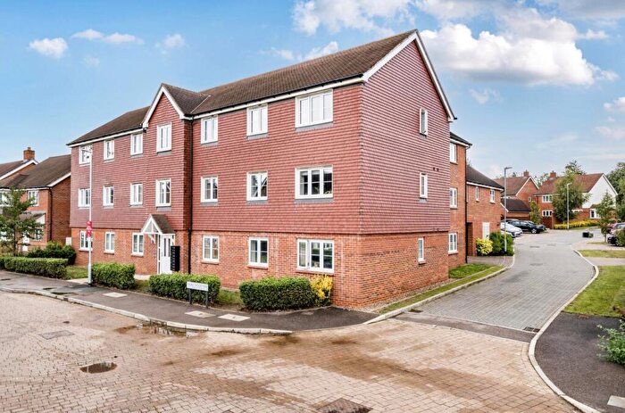 2 Bedroom Apartment For Sale In Broke Wood Way, Maidstone, ME16