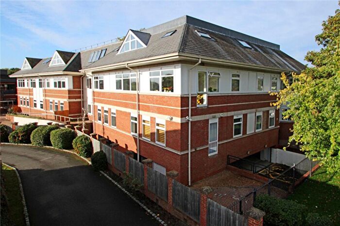 1 Bedroom Apartment To Rent In Chertsey, Surrey, KT16