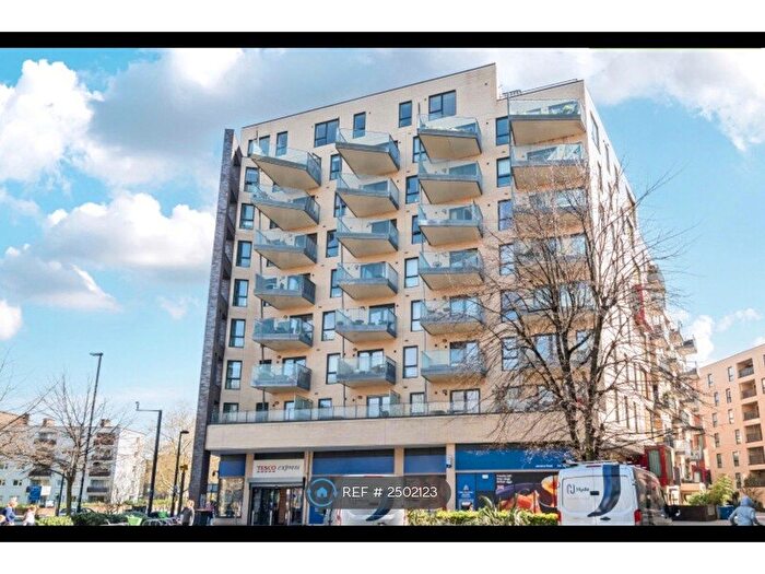 2 Bedroom Flat To Rent In Parker Building, London, SE16