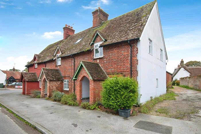 2 Bedroom End Of Terrace House For Sale In The Headlands, Downton, Salisbury, SP5