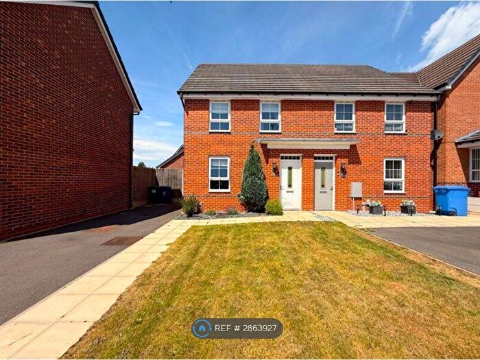 3 Bedroom Semi Detached House To Rent In Follows End, Burntwood, WS7