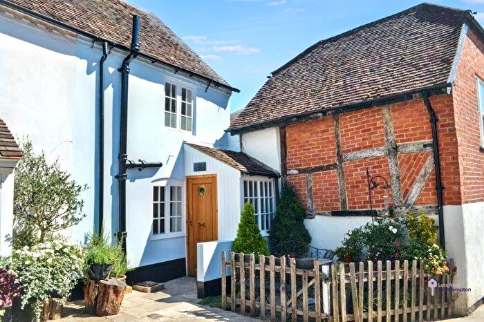 2 Bedroom Cottage To Rent In Hamble, Southampton, SO31