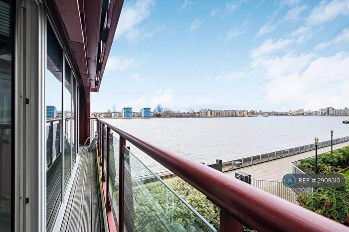 2 Bedroom Flat To Rent In Seacon Tower, London, E14