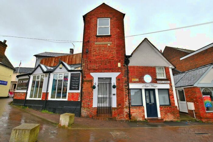 2 Bedroom Duplex To Rent In High Street, Dunmow, CM6