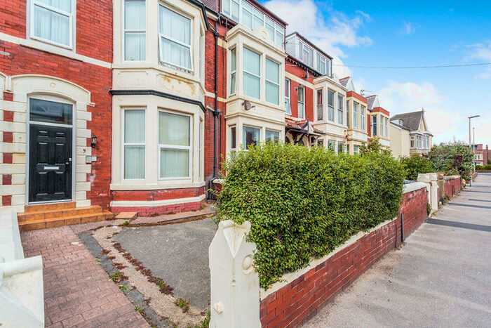 1 Bedroom Apartment To Rent In Horncliffe Road, Blackpool, FY4