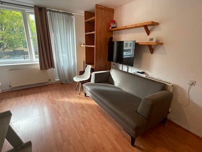 Studio To Rent In Downy House, Globe Road, London, E1