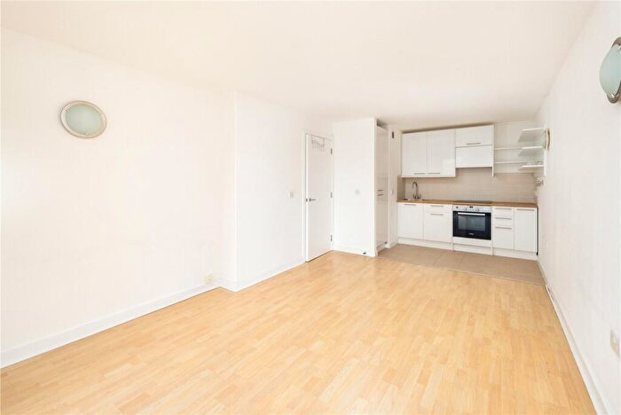 2 Bedroom Flat For Sale In Dakota Building, Deals Gateway, London, SE13