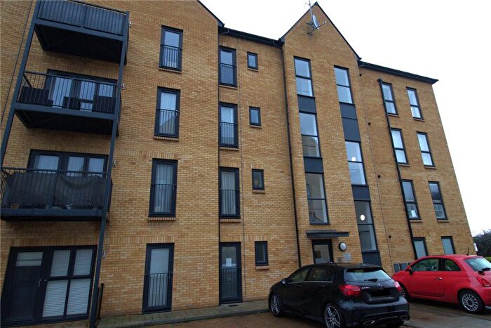 2 Bedroom Apartment For Sale In Bottle Kiln Court, Cresswell Road, Swanscombe, DA10